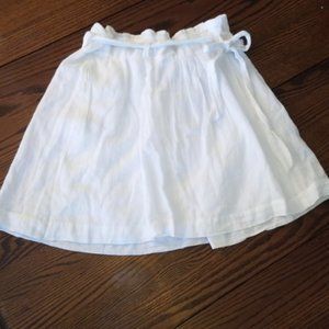 Beautiful white Old Navy skirt